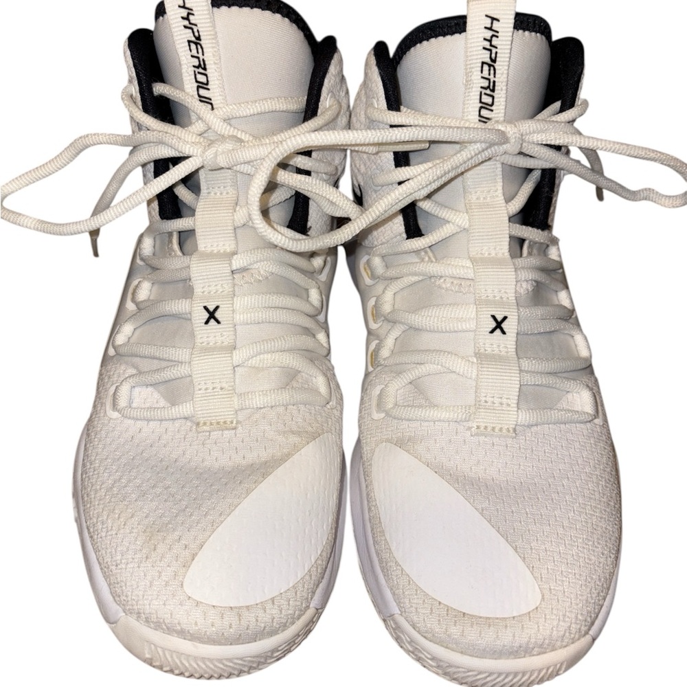 Nike Hyperdunk White and Black High-Tops shoes sneakers 6.5